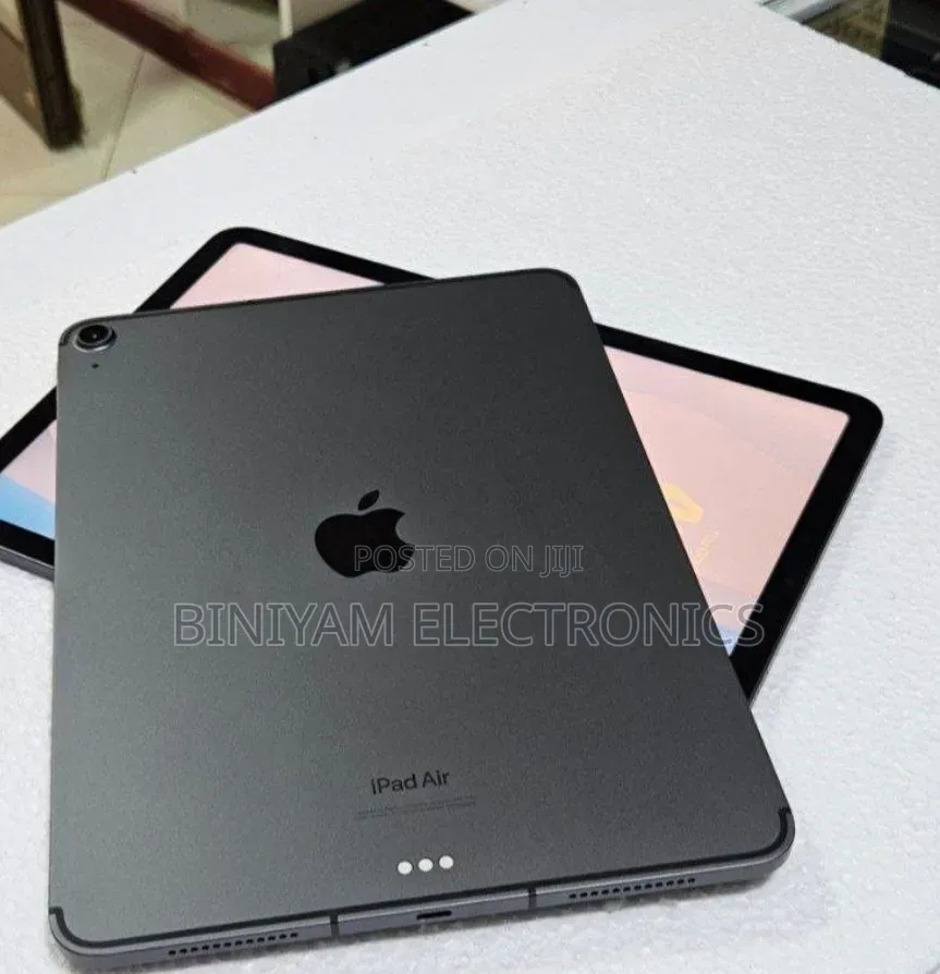 New Apple iPad Air (2022) 64 GB Gray