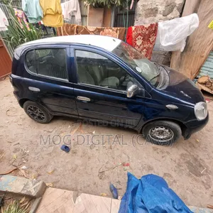 Toyota Vitz 1999 Blue