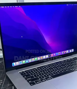 New Laptop Apple MacBook Pro 2019 32GB Intel Core i9 SSD 512GB