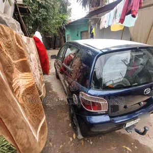 Toyota Vitz 1999 Blue