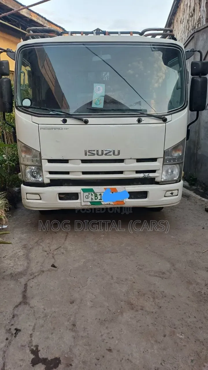 Isuzu Truck