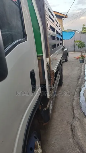 Isuzu Truck