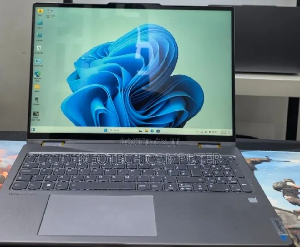 New Laptop Lenovo 16GB AMD Ryzen 7 SSD 512GB