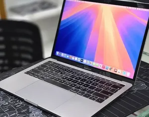 New Laptop Apple MacBook Pro 2019 16GB Intel Core i7 SSD 256GB