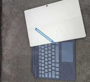 New Laptop Microsoft Surface Pro 9 16GB Intel Core i7 SSD 256GB