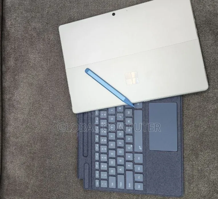 New Laptop Microsoft Surface Pro 9 16GB Intel Core i7 SSD 256GB
