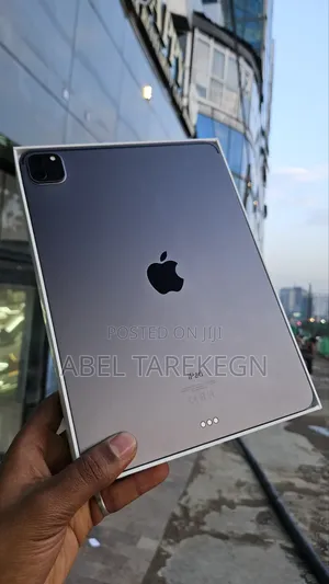 New Apple iPad Pro 11 (2020) 128 GB Silver