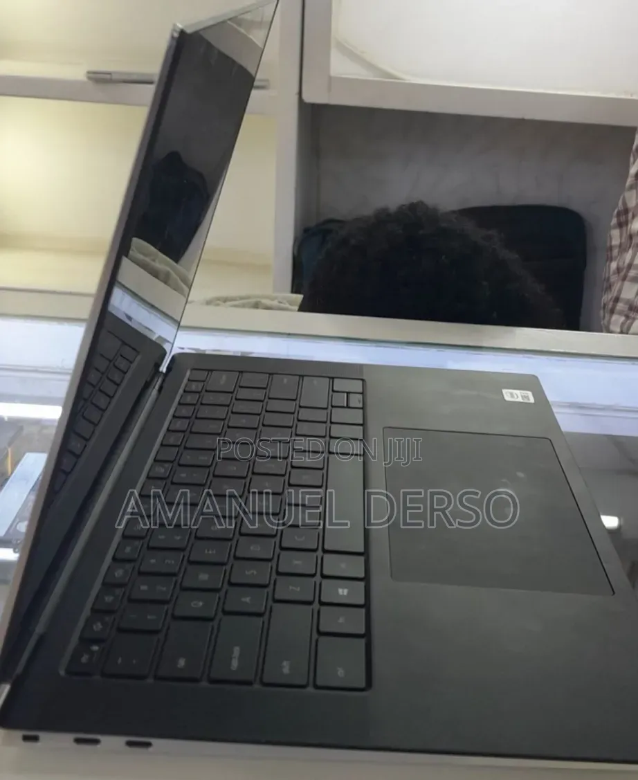 New Laptop Dell XPS 15 16GB Intel Core i7 SSD 512GB
