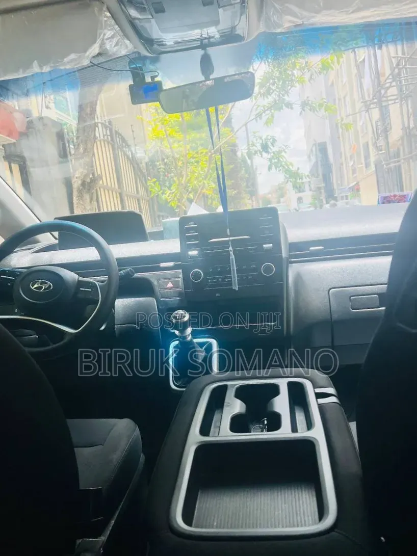 Hyundai Staria 2022