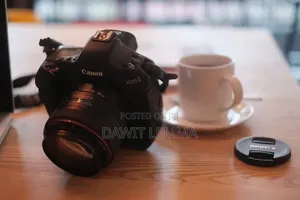 Canon EOS-1D Mark IV With Lense