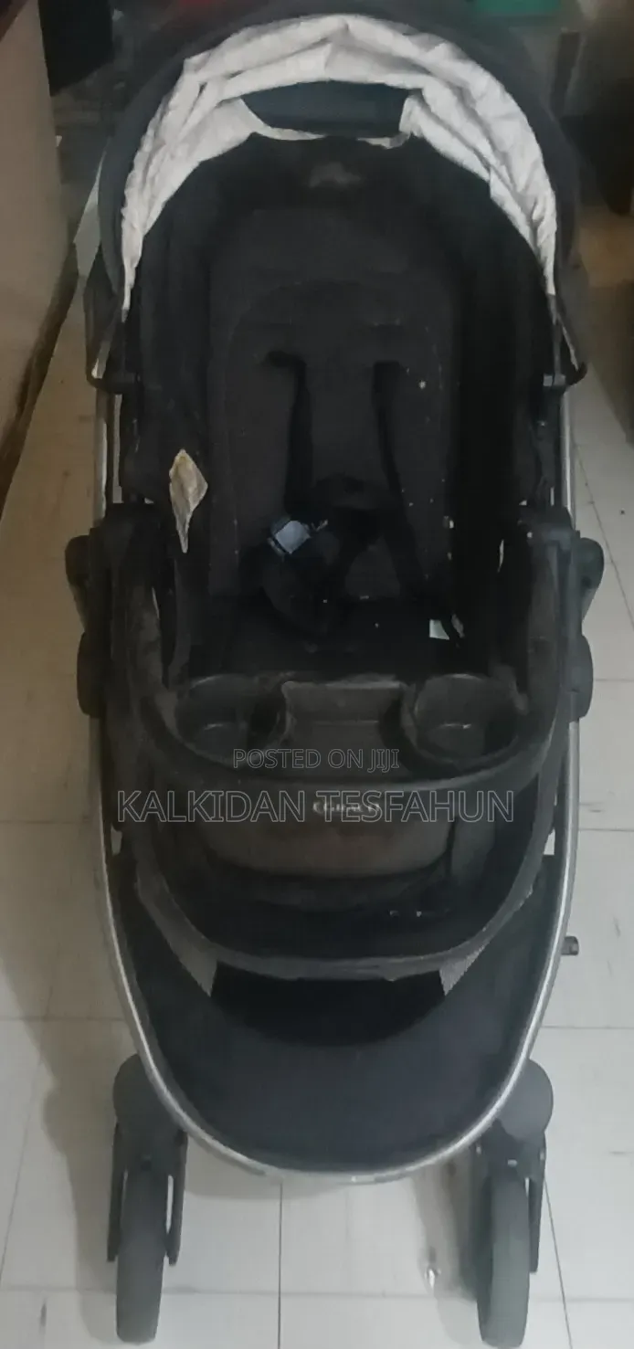 የህፃን ጋሪ (Baby Stroller)