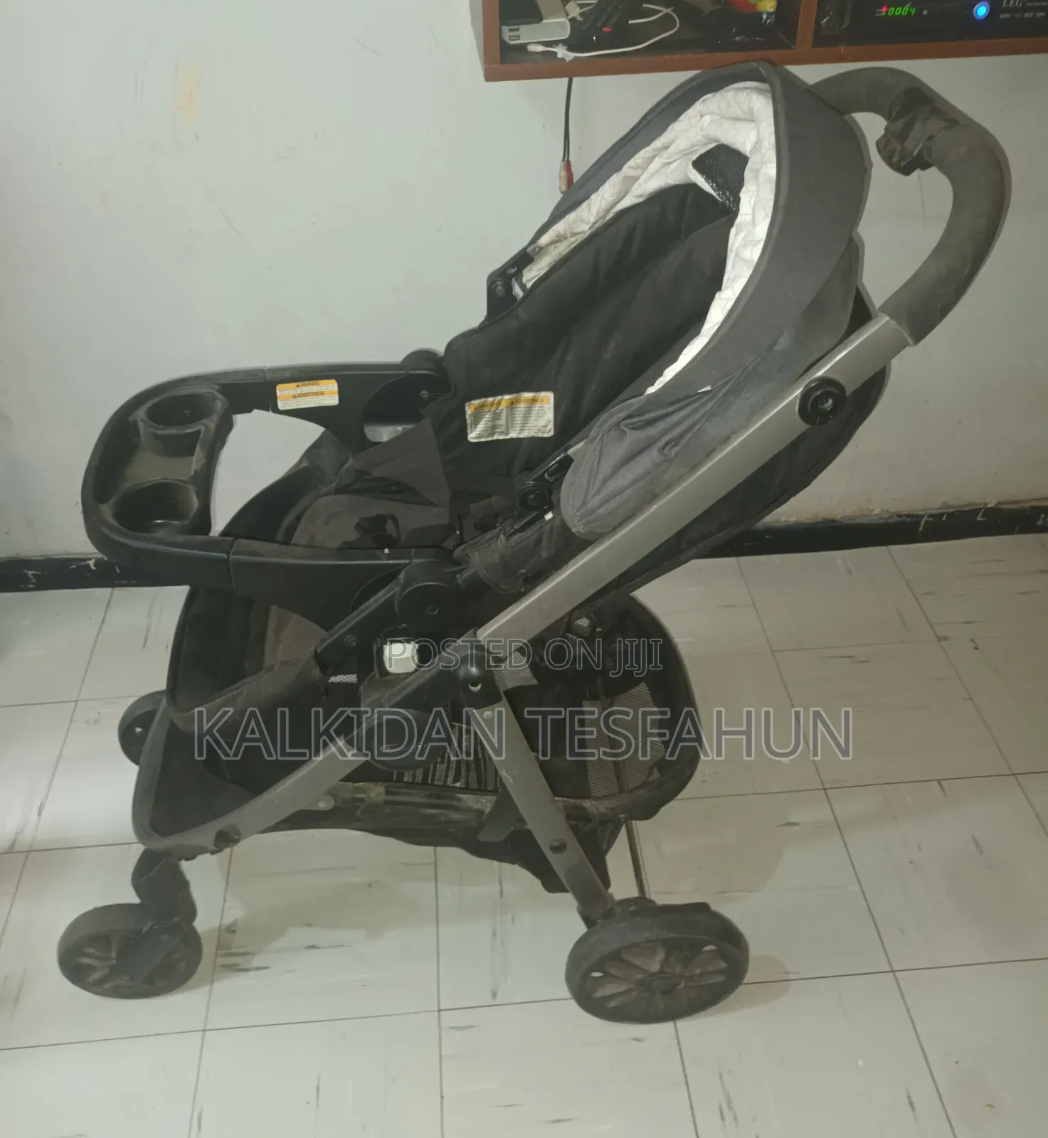 የህፃን ጋሪ (Baby Stroller)