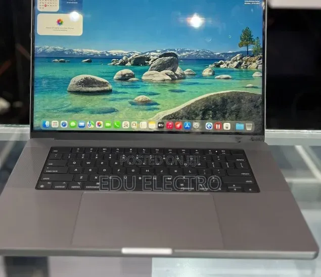 New Laptop Apple MacBook Pro 2021 M1 16GB Apple M1 Pro SSD 512GB