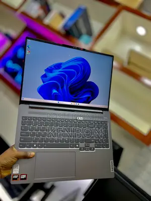 New Laptop Lenovo Legion 7 32GB Intel Core Ultra 7 SSD 512GB