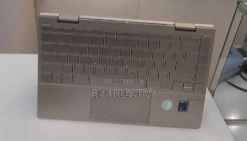 New Laptop HP Envy x360 8GB Intel Core i7 SSD 512GB