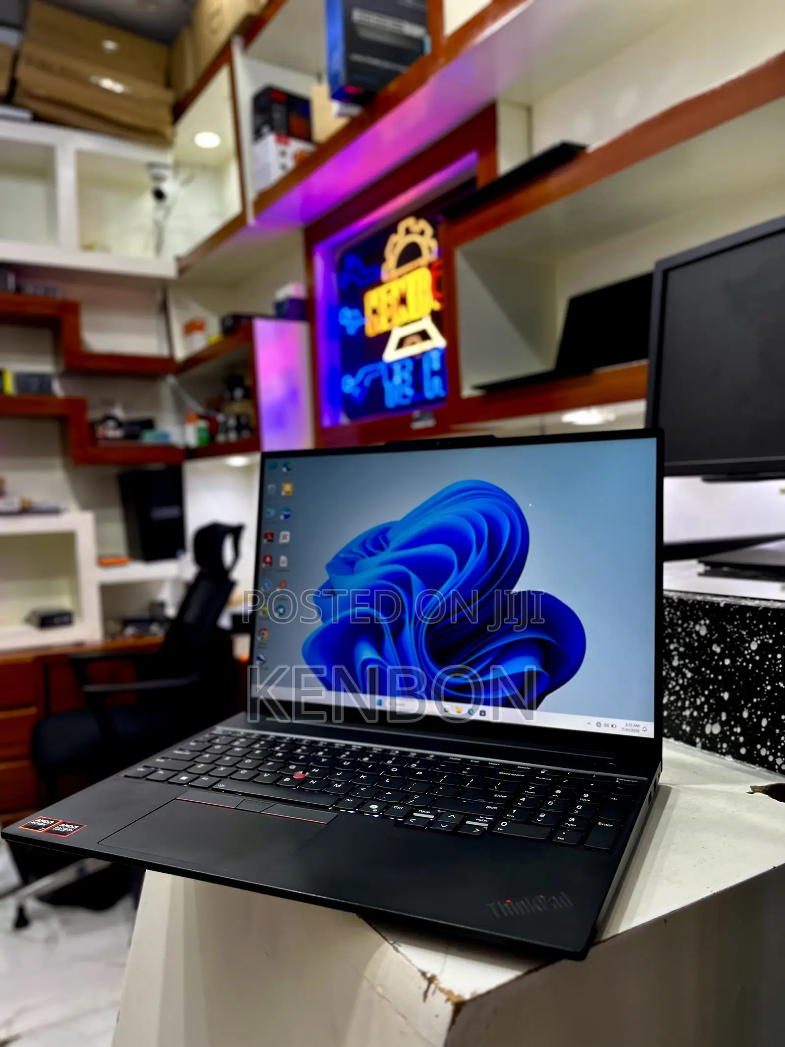 New Laptop Lenovo Legion 5 16GB AMD Ryzen 7 SSD 512GB