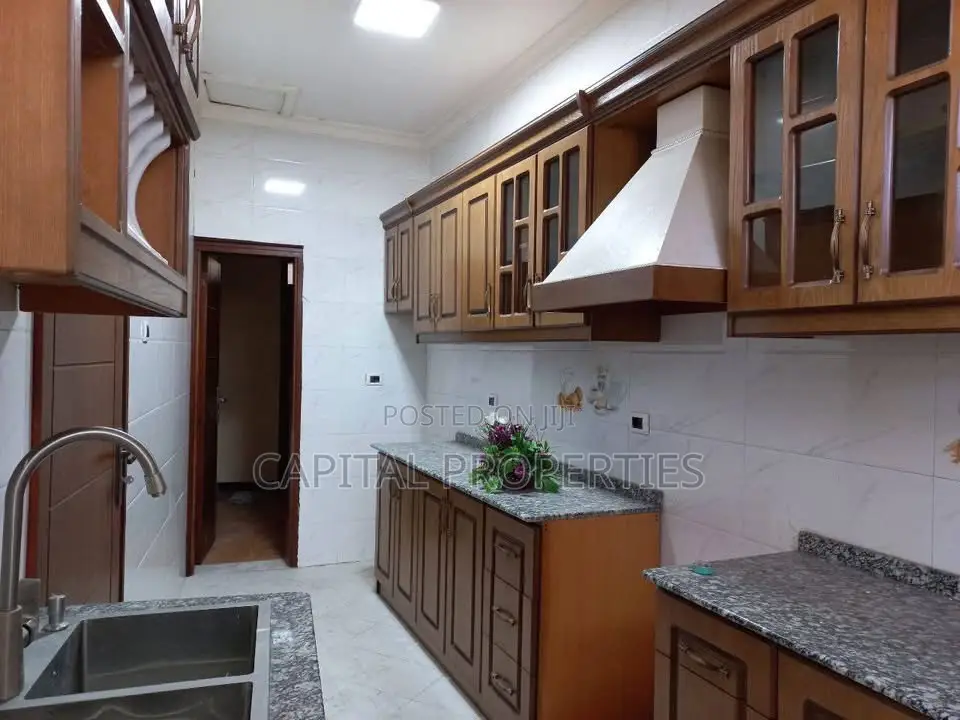 4bdrm Villa in Bole for rent