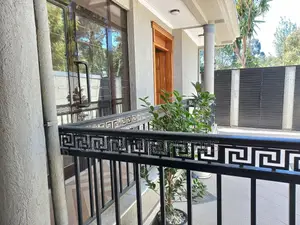 4bdrm Villa in Bole for rent