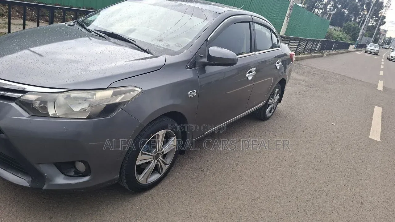 Toyota Yaris 2015