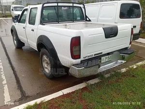 Nissan Hardbody 2012 White