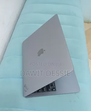 New Laptop Apple MacBook Air 2020 M1 16GB Apple M1 SSD 256GB