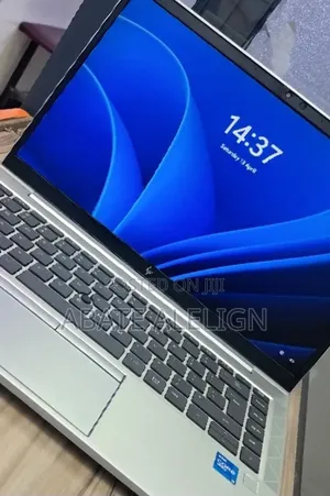 New Laptop HP EliteBook 840 G8 16GB Intel Core i5 SSD 512GB