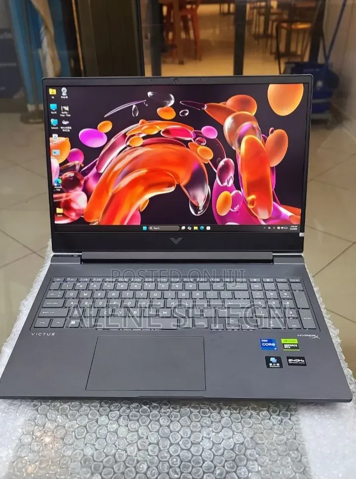 New Laptop HP Victus 16 16GB Intel Core i7 SSD 1T