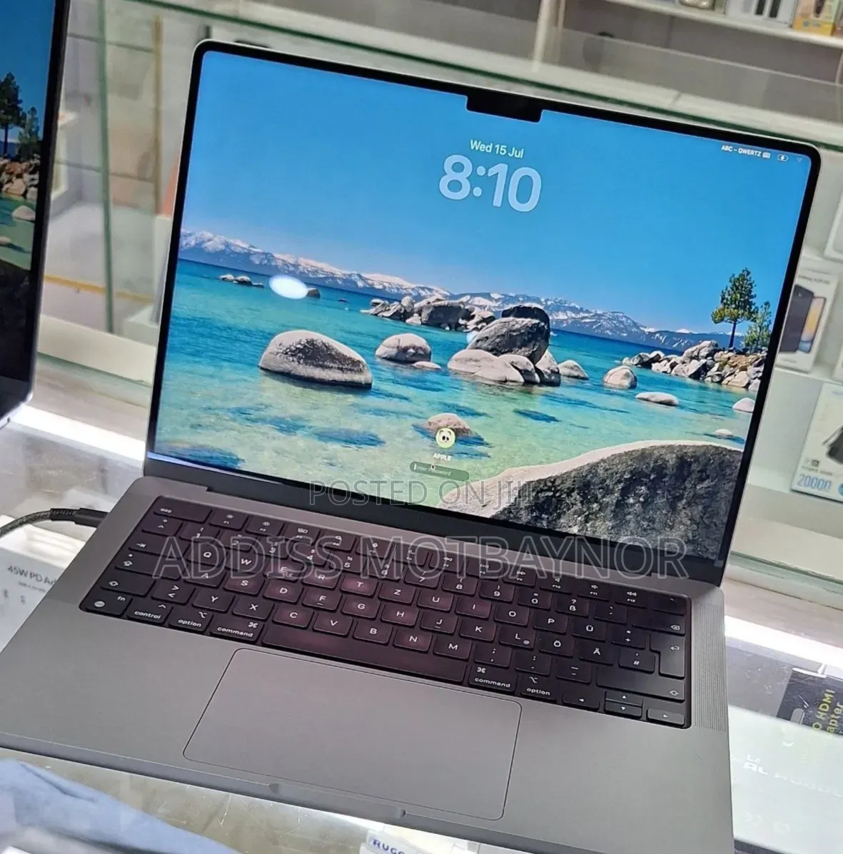 New Laptop Apple MacBook 2016 16GB Apple M1 Pro SSD 256GB