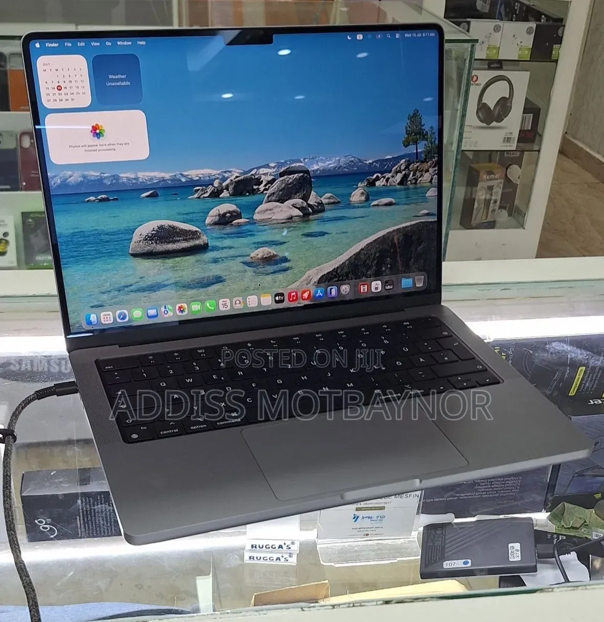 New Laptop Apple MacBook 2016 16GB Apple M1 Pro SSD 256GB