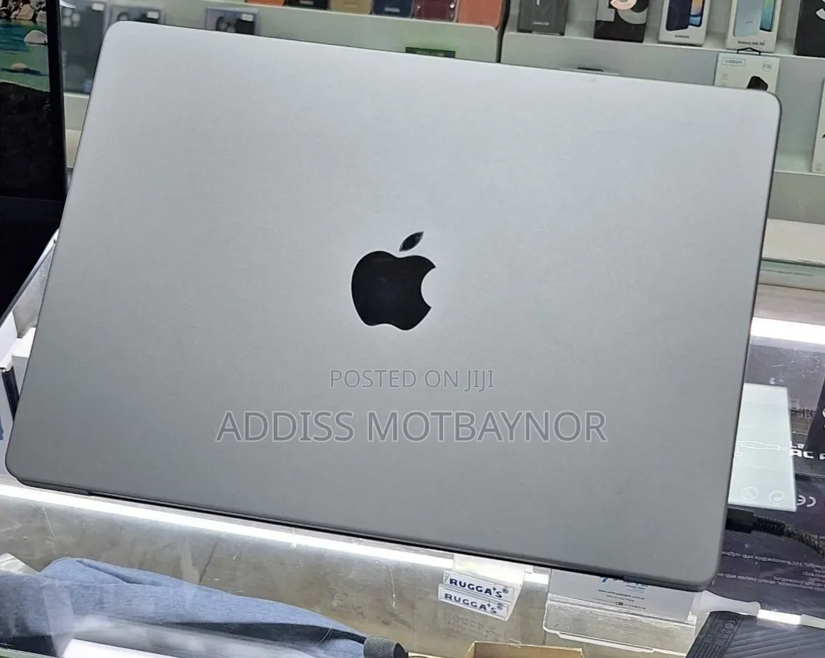 New Laptop Apple MacBook 2016 16GB Apple M1 Pro SSD 256GB