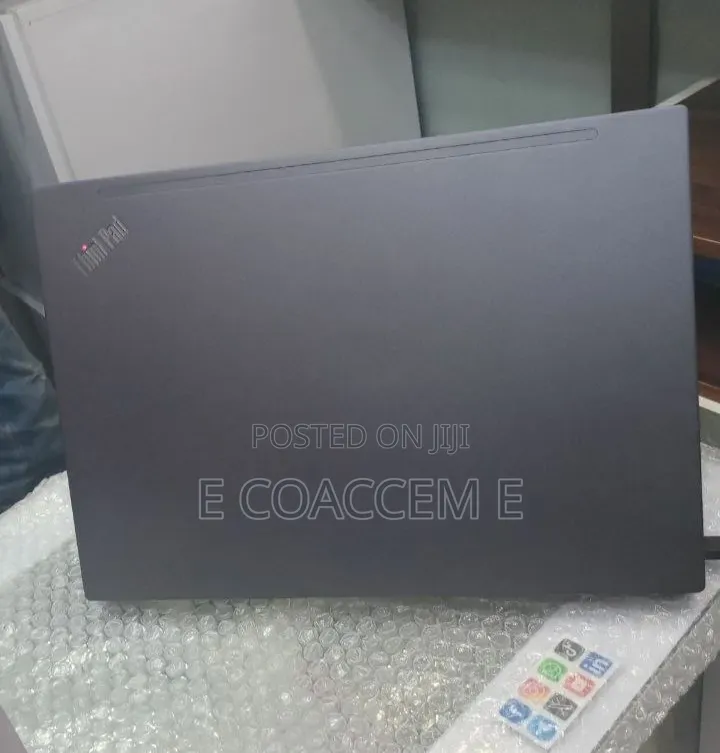 New Laptop Lenovo 16GB Intel Core i5 SSD 512GB