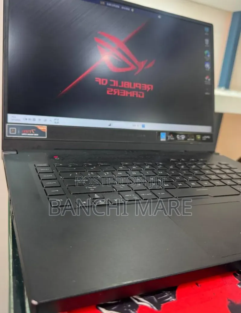 New Laptop Asus ROG Zephyrus G15 16GB AMD Ryzen 9 SSD 512GB