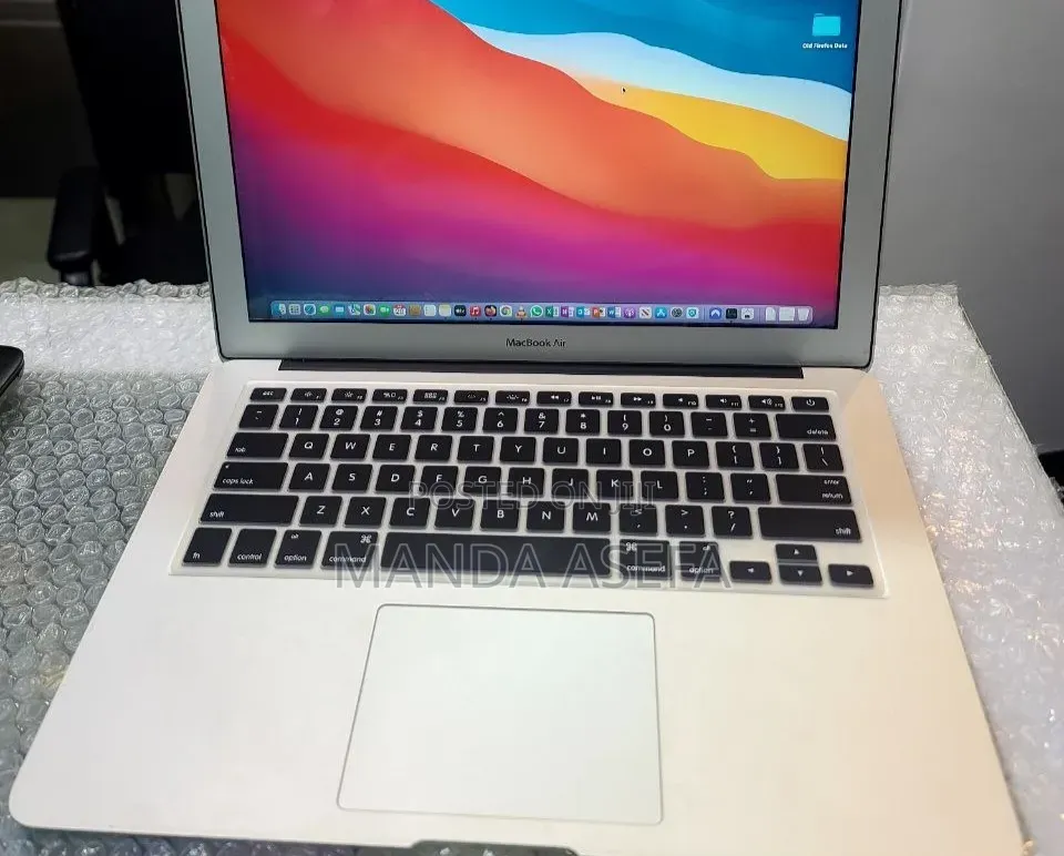 New Laptop Apple MacBook Air 2017 8GB Intel Core i5 SSD 128GB