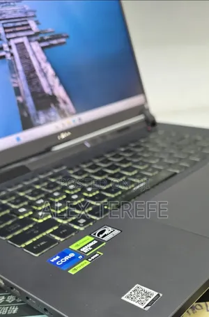 New Laptop Asus ROG Strix G15 16GB Intel Core i7 SSD 1T