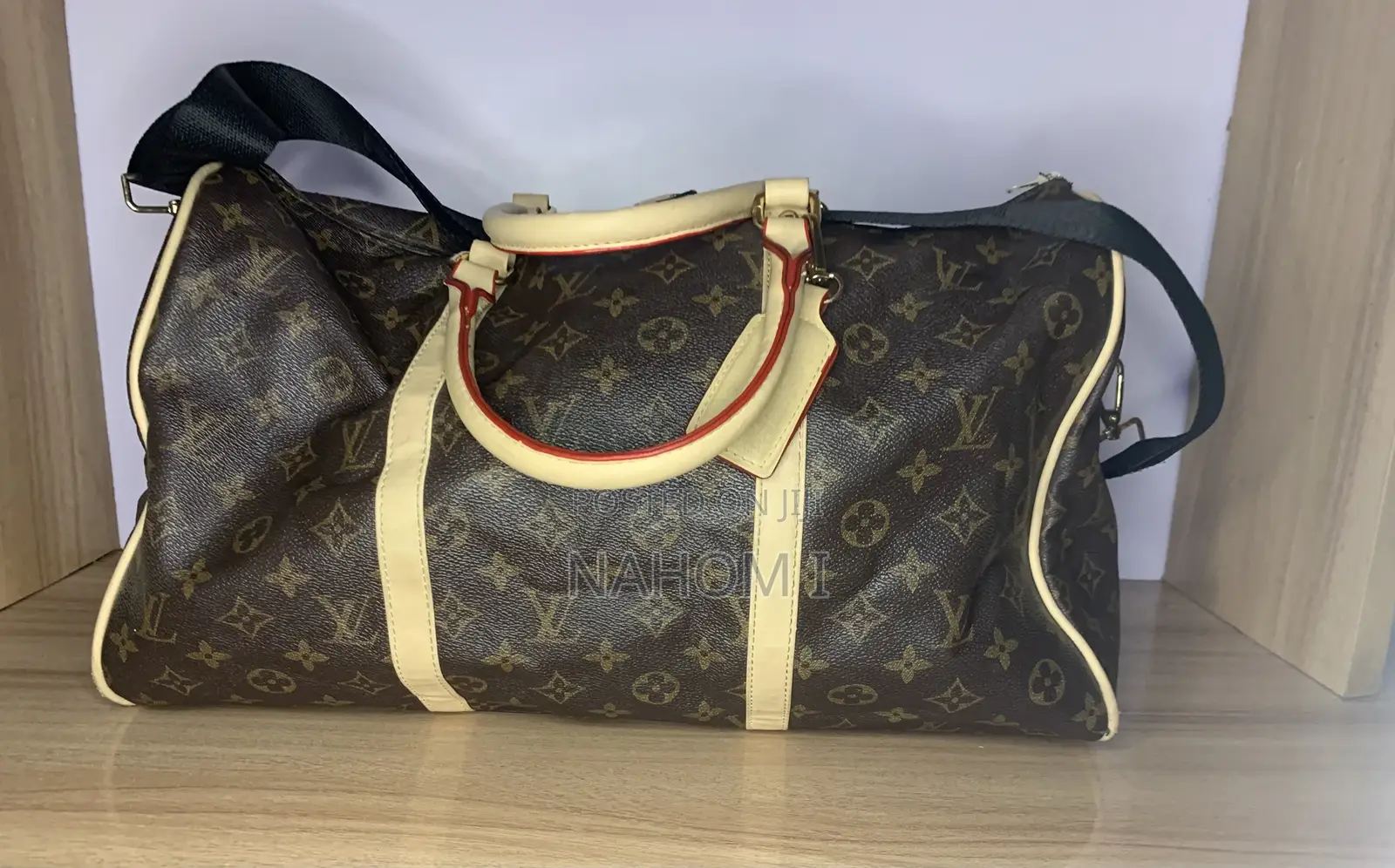 Louis Vuitton Keepall Bandoulière Bag