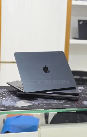 New Laptop Apple MacBook Air 2025 M4 16GB Apple M4 SSD 256GB