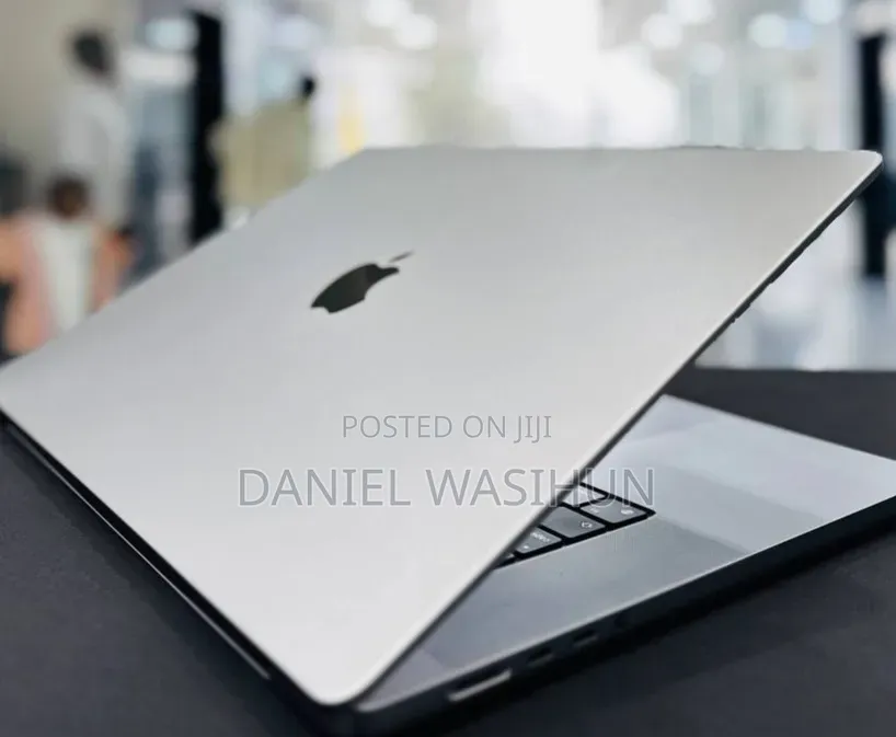 New Laptop Apple MacBook Pro 2021 M1 32GB Apple M1 Pro SSD 1T