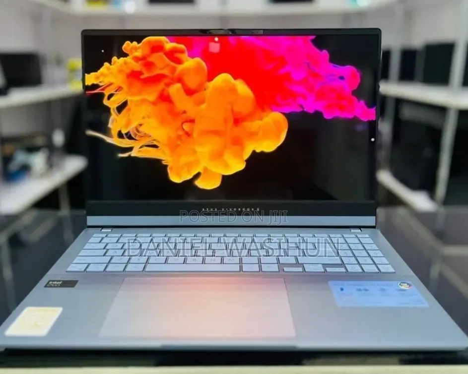 New Laptop Asus VivoBook S15 S510UA 16GB Intel Core Ultra 7 SSD 512GB