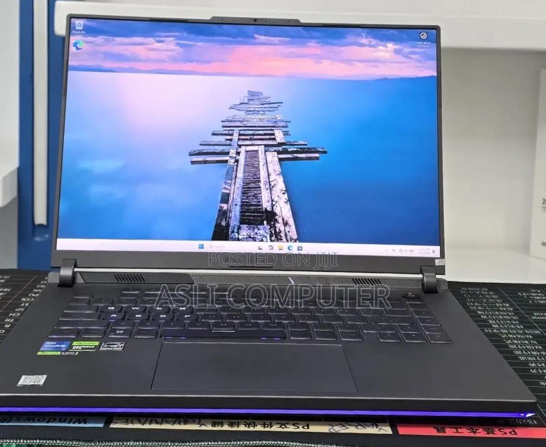 New Laptop Asus ROG Strix G16 16GB Intel Core i7 SSD 1T
