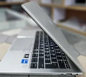 New Laptop HP EliteBook 830 G9 16GB Intel Core i5 SSD 512GB