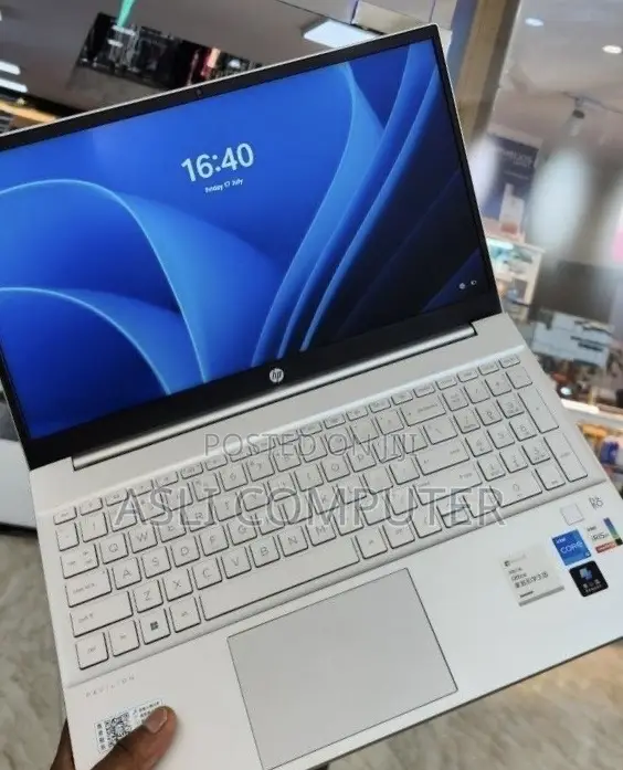 New Laptop HP Pavilion 14 16GB Intel Core i5 SSD 1T