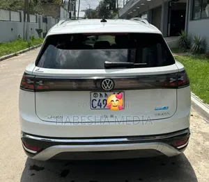 Volkswagen ID.6 2023 White