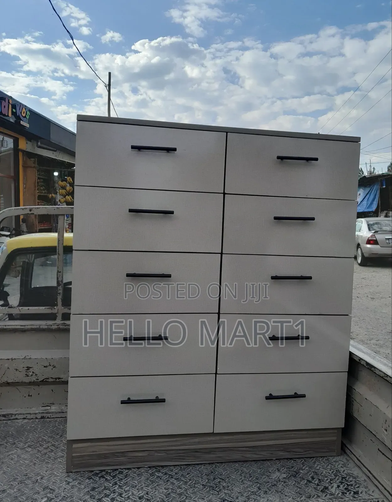 Simple Dresser