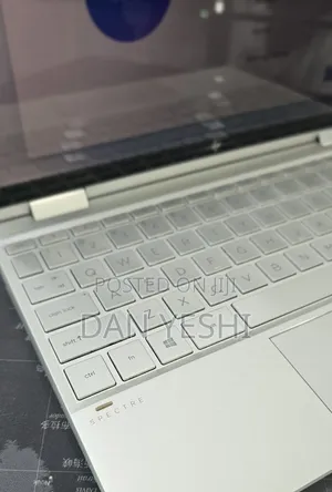 New Laptop HP Spectre X360 8GB Intel Core i7 SSD 512GB