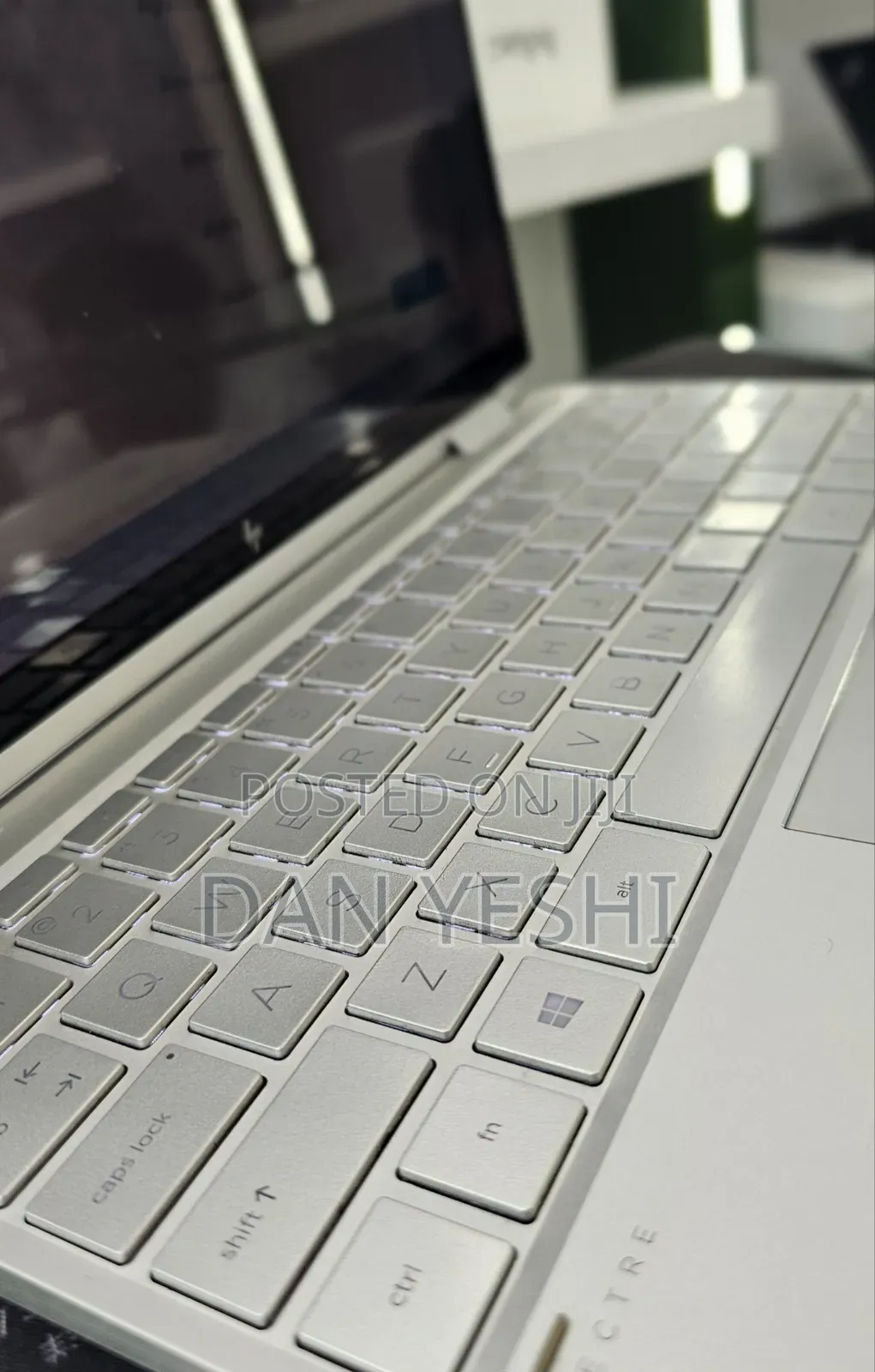 New Laptop HP Spectre X360 8GB Intel Core i7 SSD 512GB