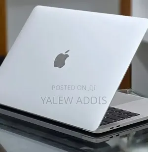 New Laptop Apple MacBook Pro 2019 16GB Intel Core i7 SSD 256GB