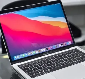 New Laptop Apple MacBook Pro 2019 16GB Intel Core i7 SSD 256GB