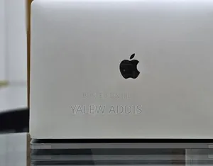 New Laptop Apple MacBook Pro 2019 16GB Intel Core i7 SSD 256GB