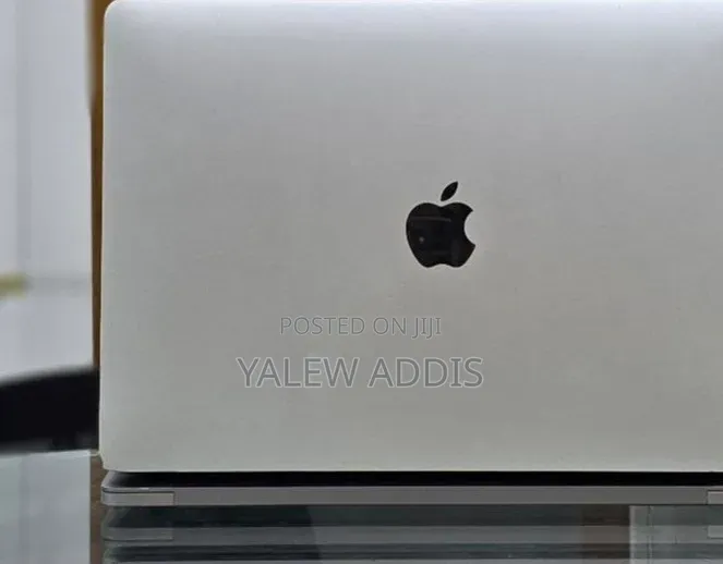 New Laptop Apple MacBook Pro 2019 16GB Intel Core i7 SSD 256GB