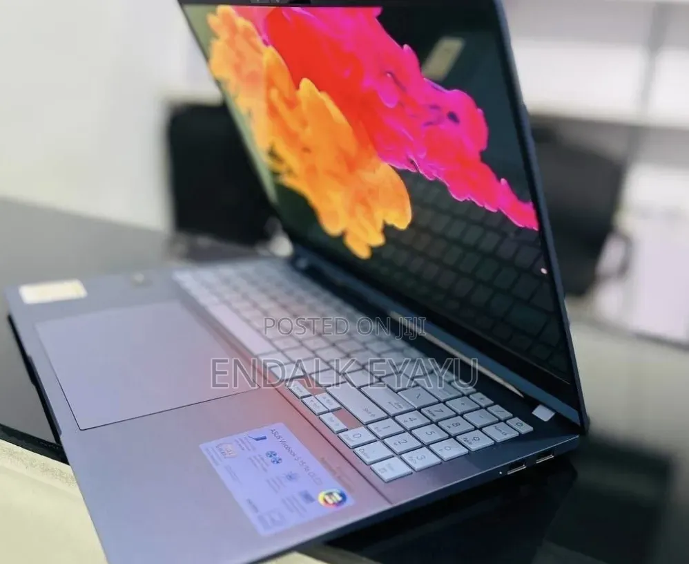 New Laptop Asus VivoBook S15 S510UA 16GB Intel Core Ultra 7 SSD 512GB